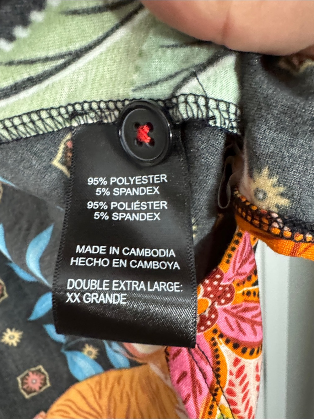 Room Service Black Floral Tiger Print Women's Button-Up Pajama Top Sz XXL cozy - Picture 3 of 4